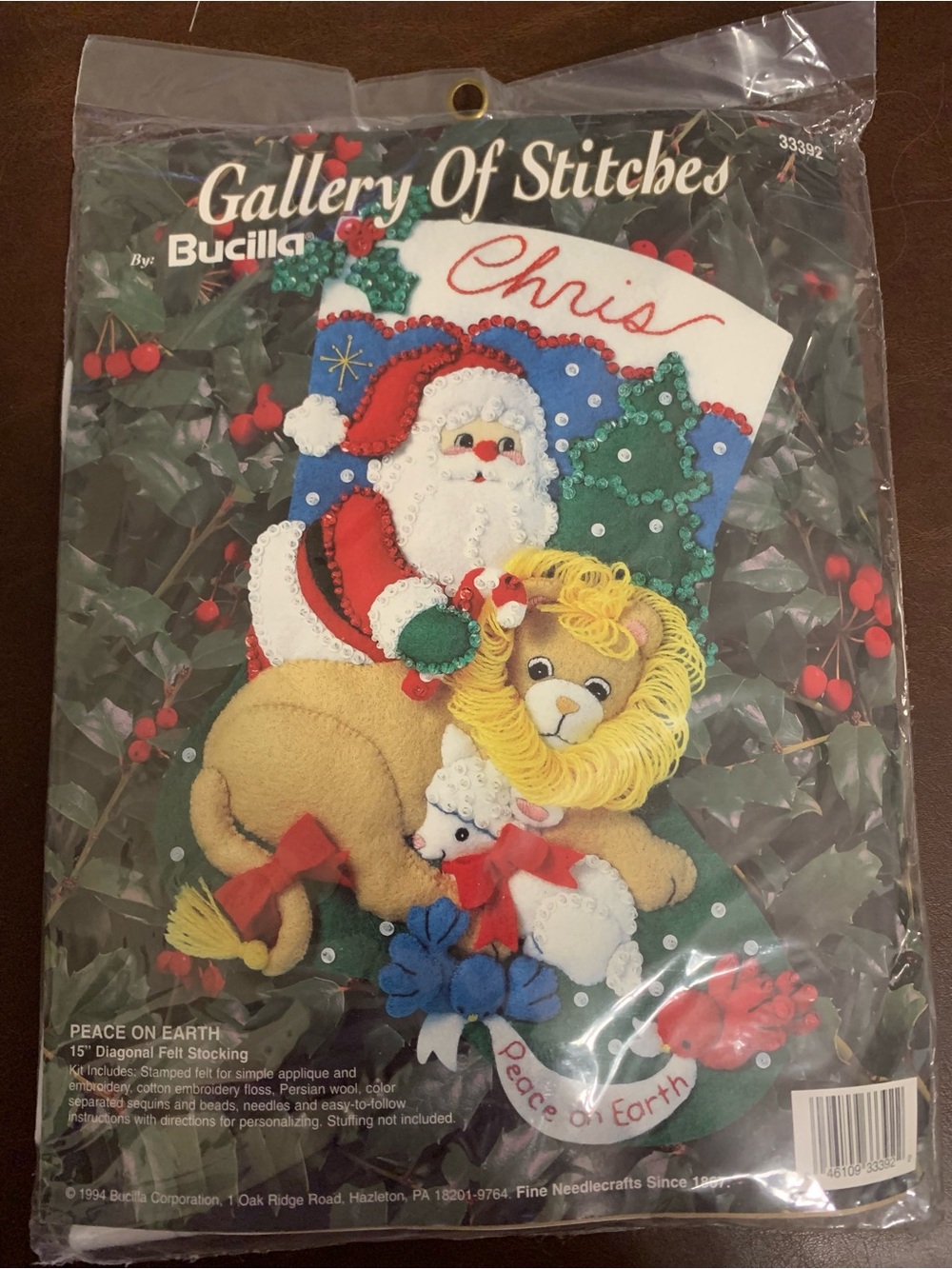 Bucilla - Peace on Earth - 15” Felt Appliqué Stocking Kit 33392. Vintage